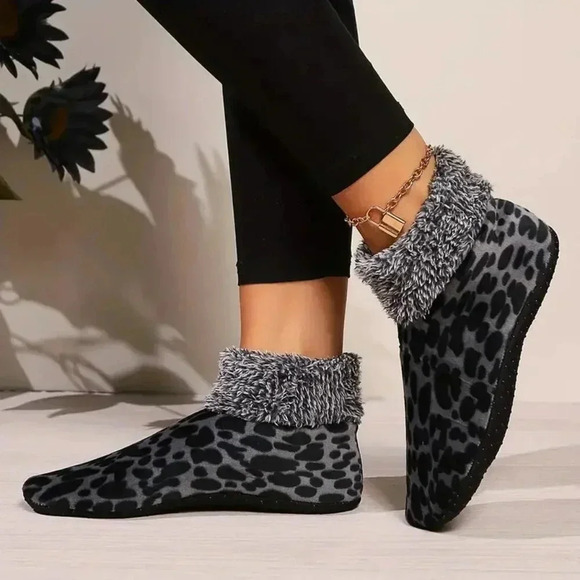 Leopard Print Floor Socks - Picture 2 of 5